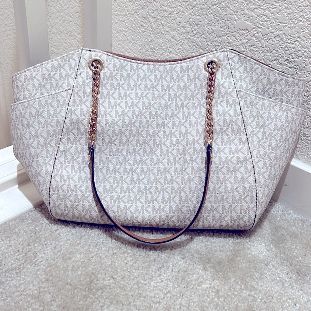 Handbag - Picture 2 of 5